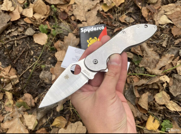spyderco domino