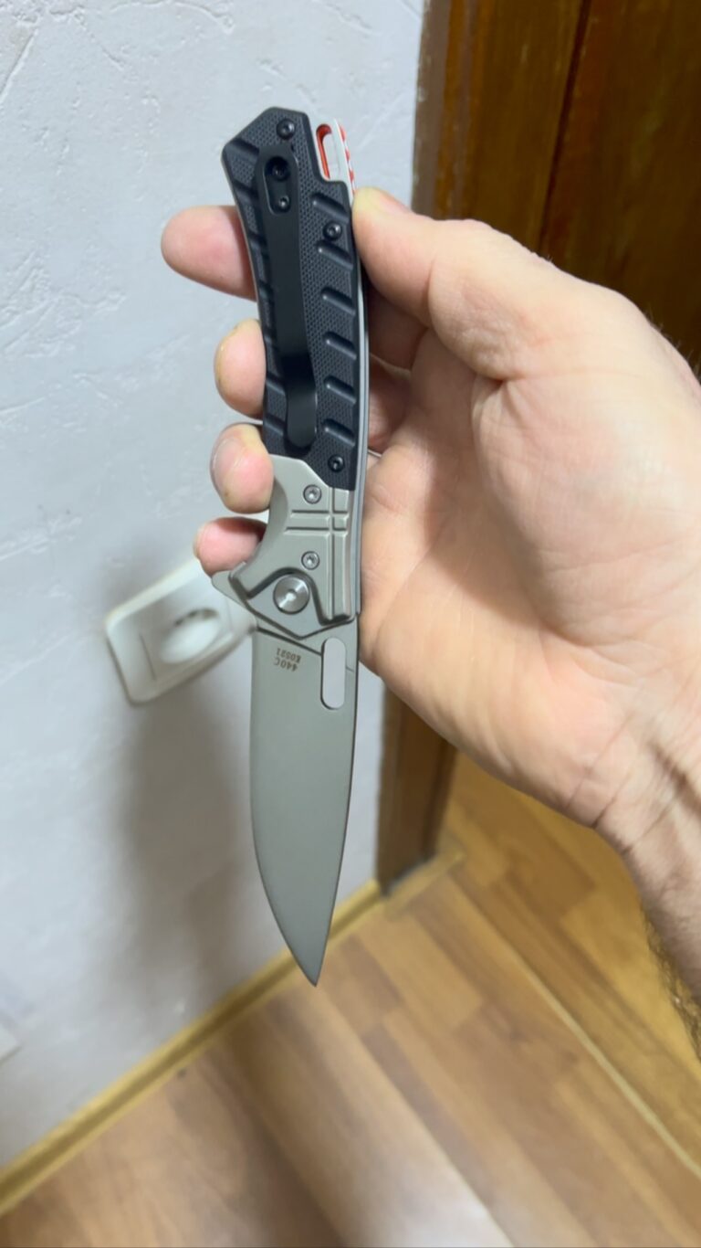 Instagram post from armyshop.ge. This post is in position 2.